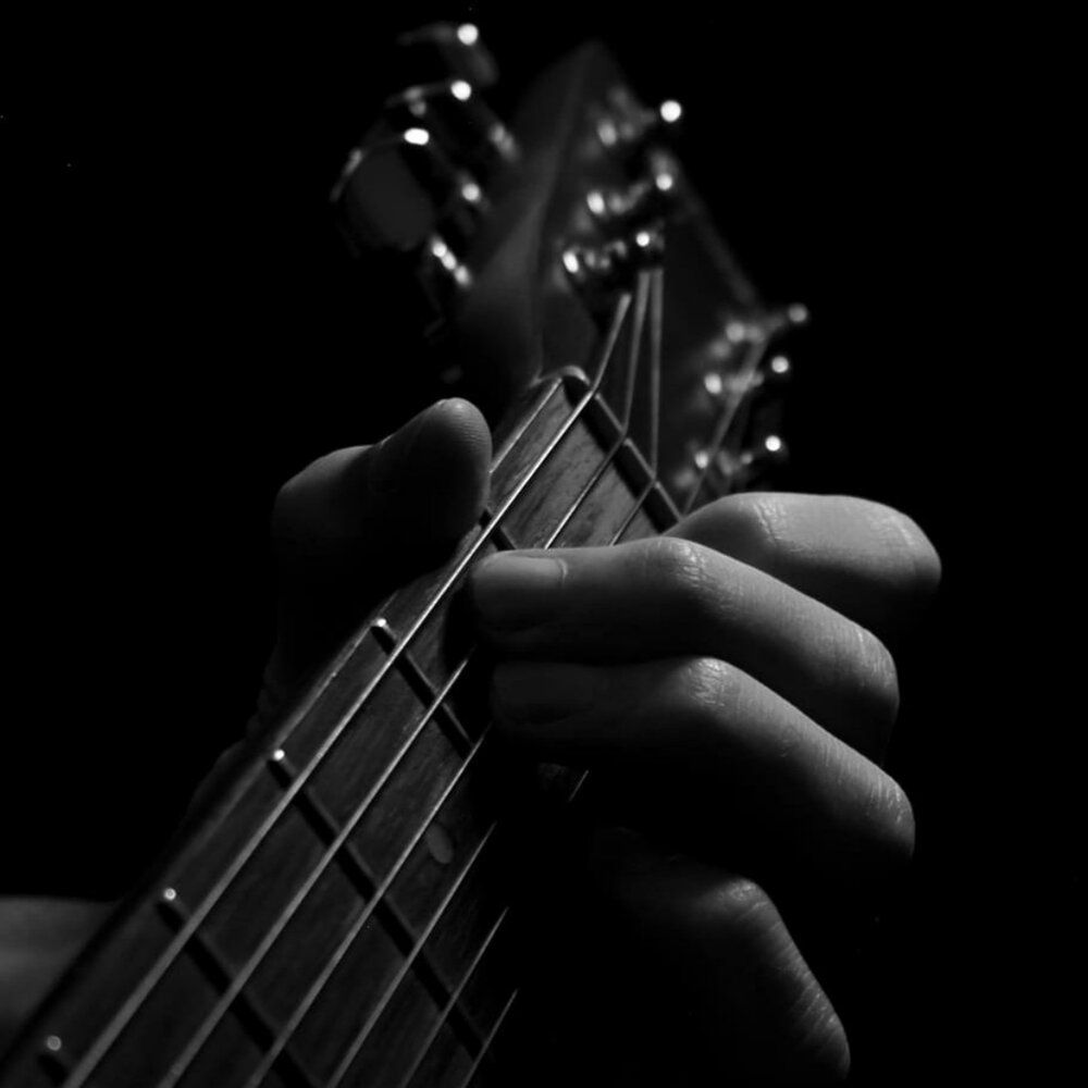 GUITARROOM L